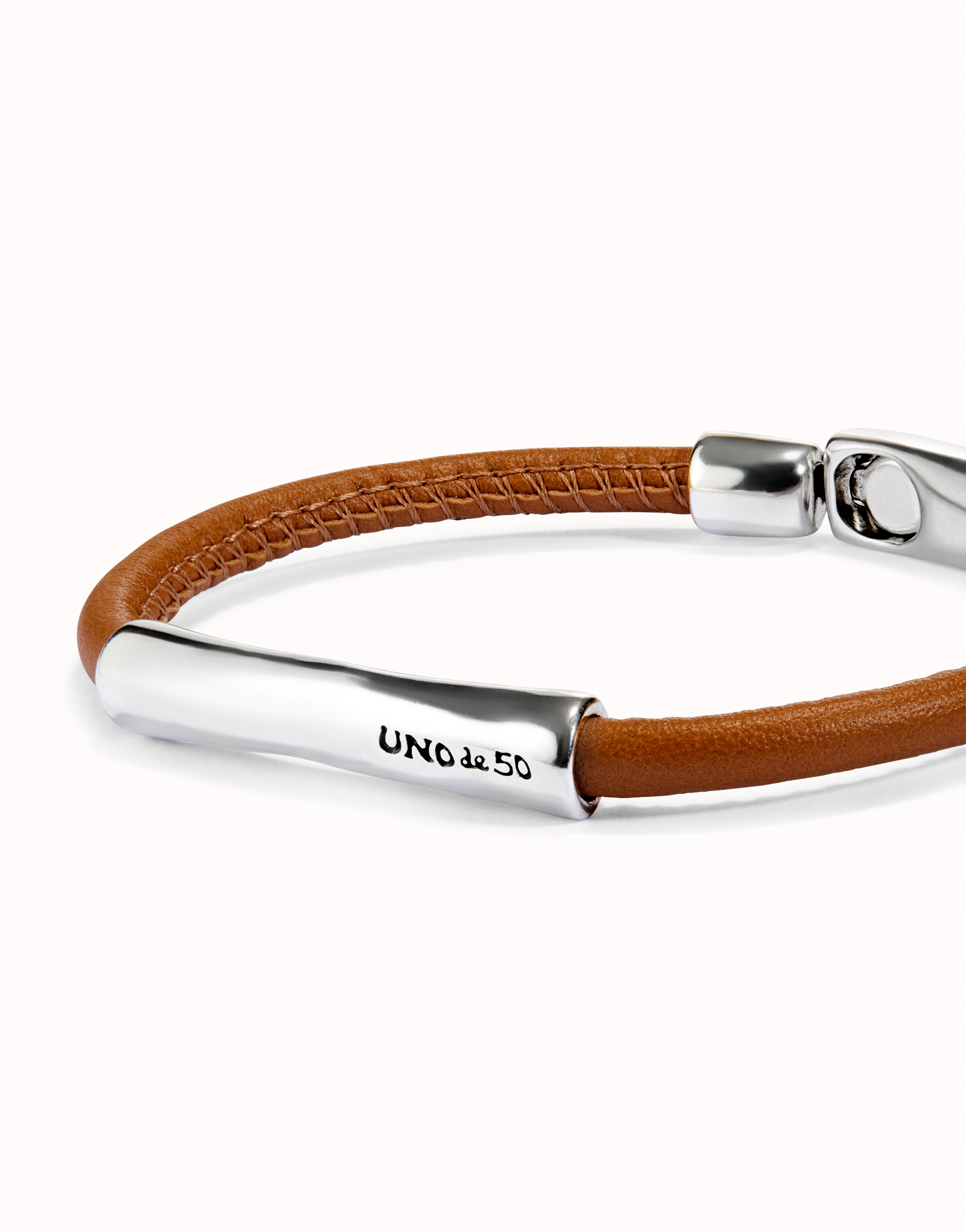 Camel color leather bracelet with central sterling silver-plated detail, Silver, large image number null