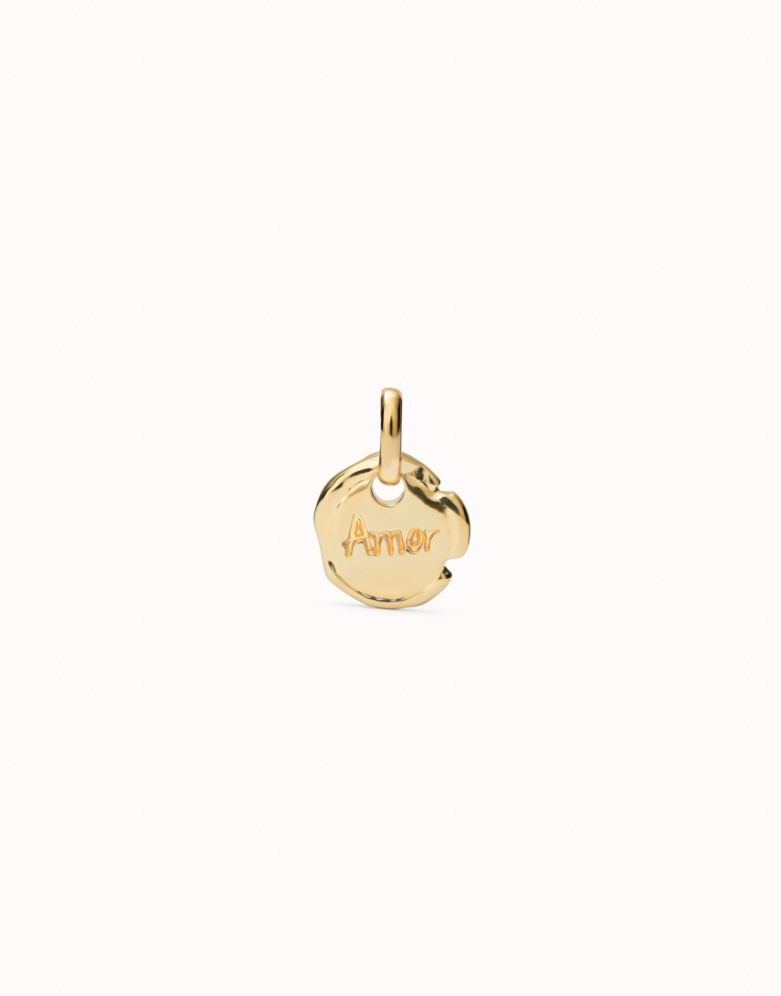 18K gold-plated charm with the word “love”., Golden, large image number null