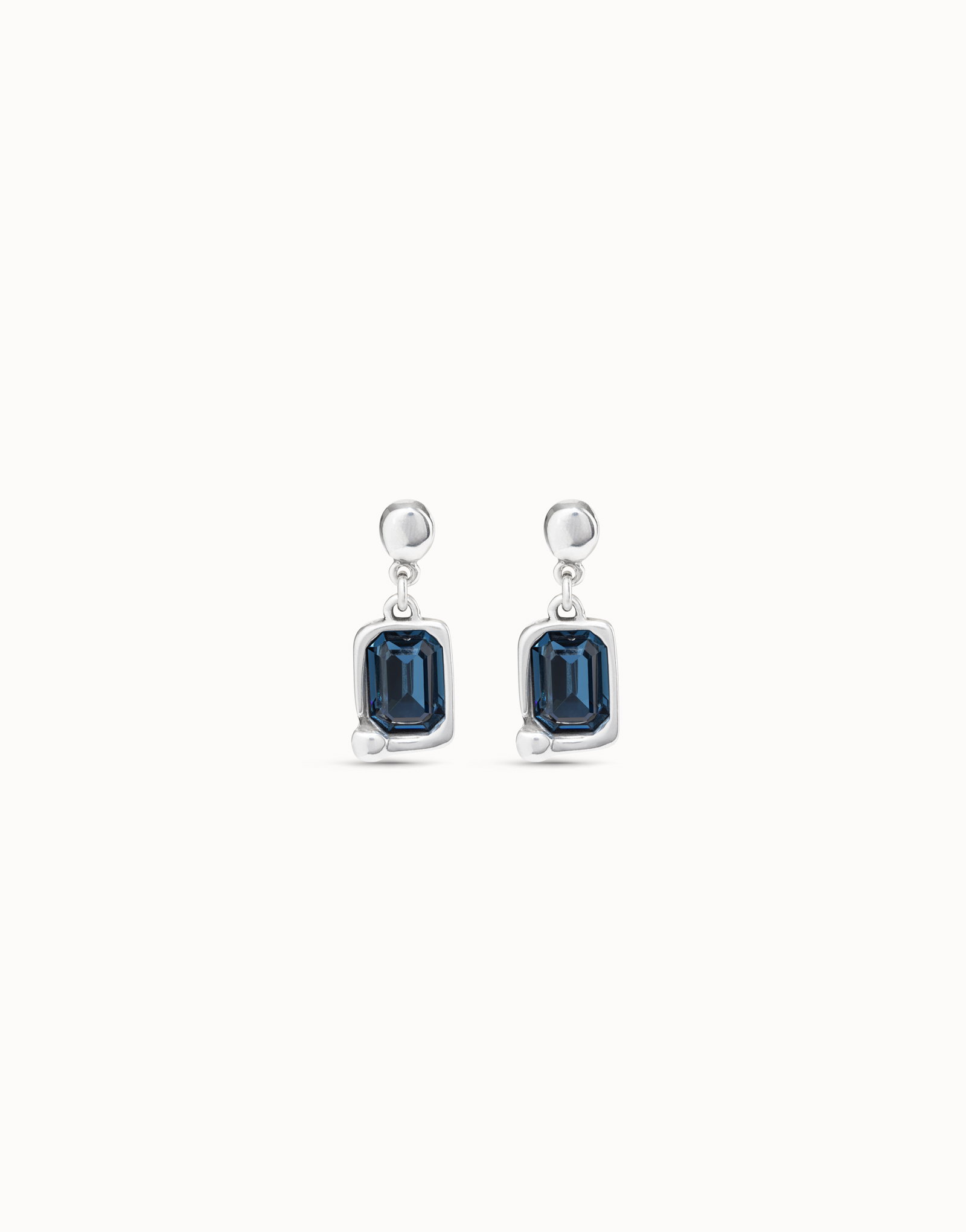 Boucles d’oreilles plaquées argent en forme de boîtier rectangulaire et cristaux bleus, Argent, large image number null